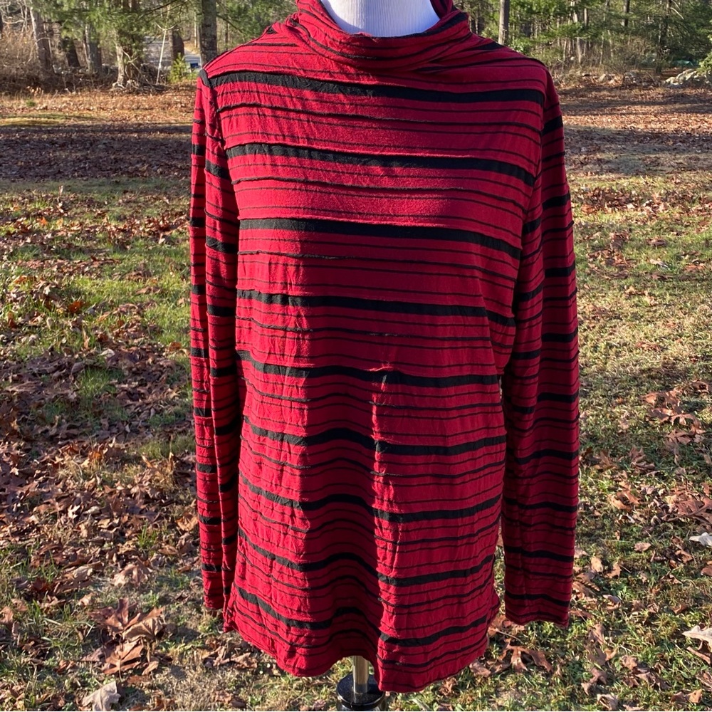 CHALET TOP TUNIC LONG SLEEVE HIGH NECK RED BLACK STRIPE CRINKLE USA SIZE L